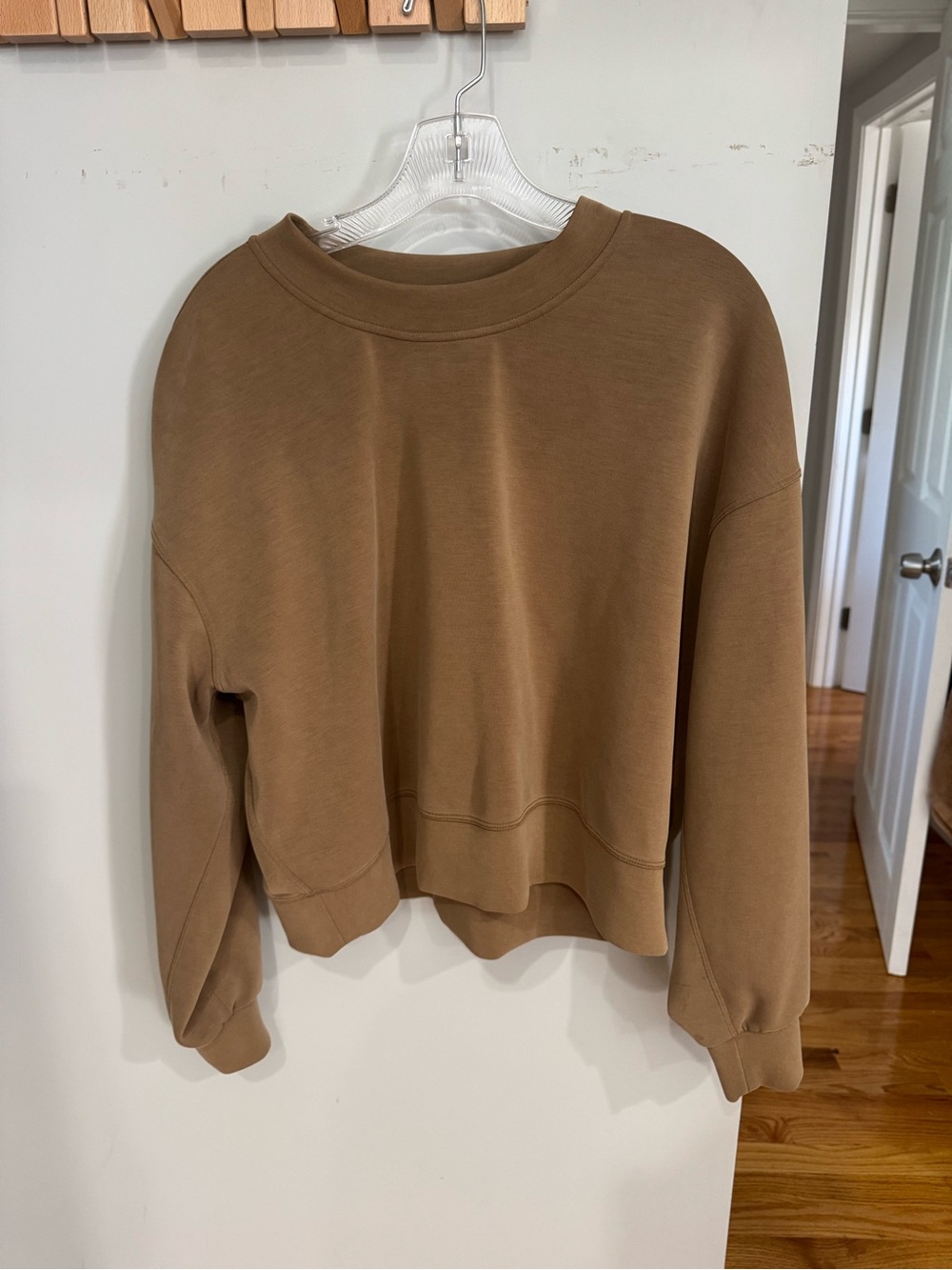 Lululemon Oversized Cropped Crewneck Softstreme, size 8, copper brown
